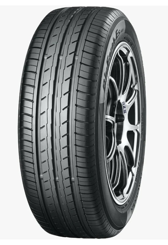 Premium All-Season Tire - 215/60R16 Yokohama AE01